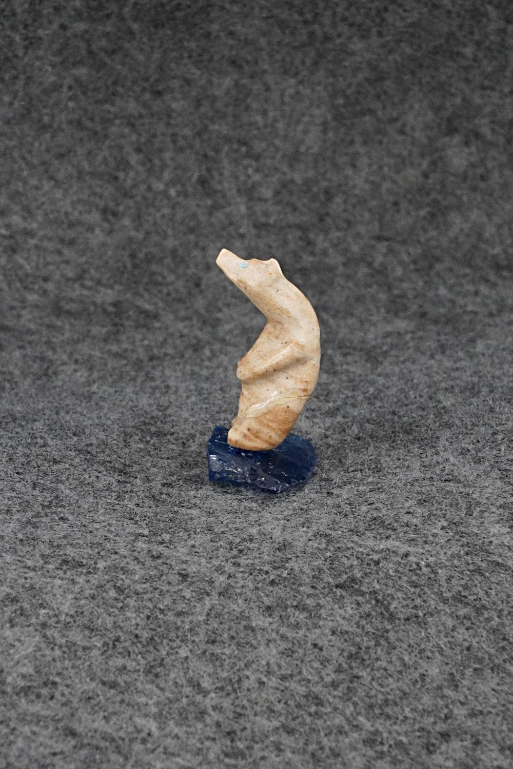 Bear Zuni Fetish Carving - Cletus Natewa