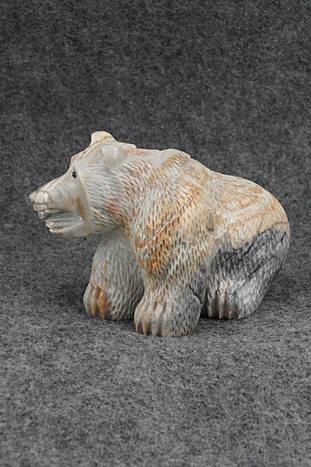 Bear Zuni Fetish Carving - Terrance Panteah