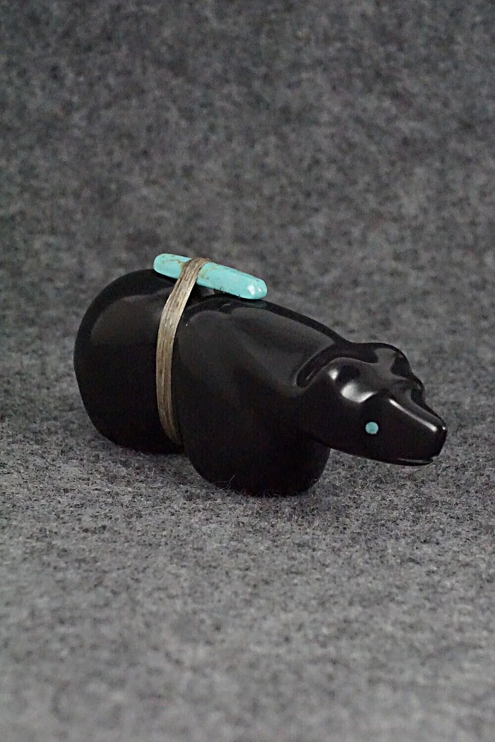Bear Zuni Fetish Carving - Herbert Halate