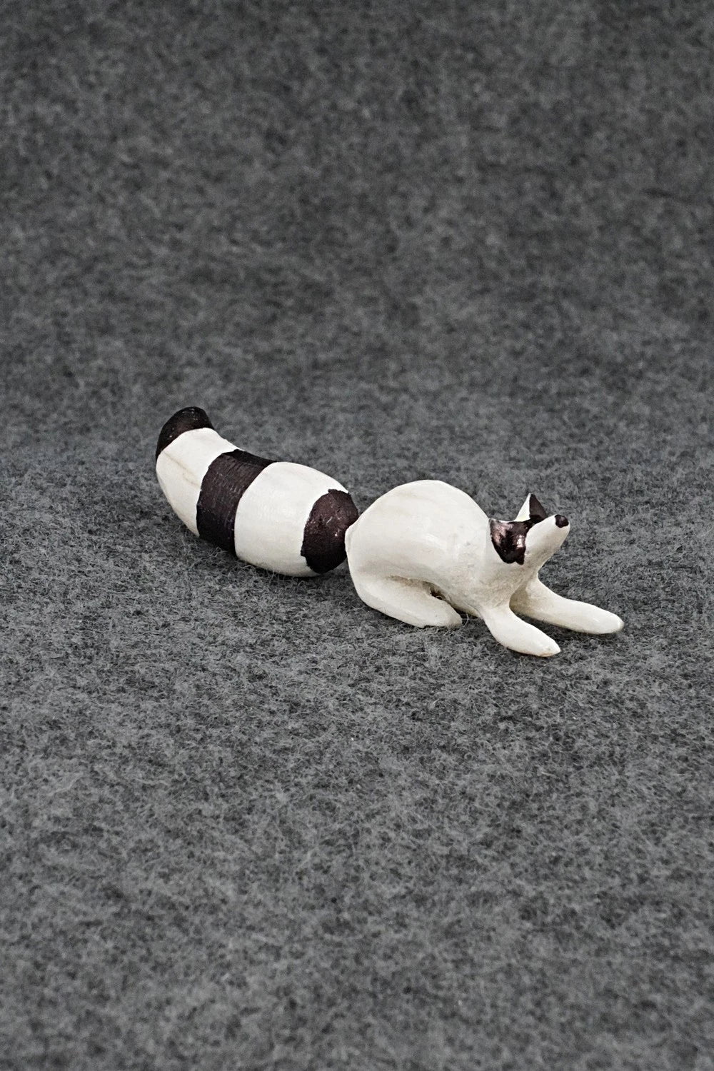 Raccoon Zuni Fetish Carving - Ruben Najera