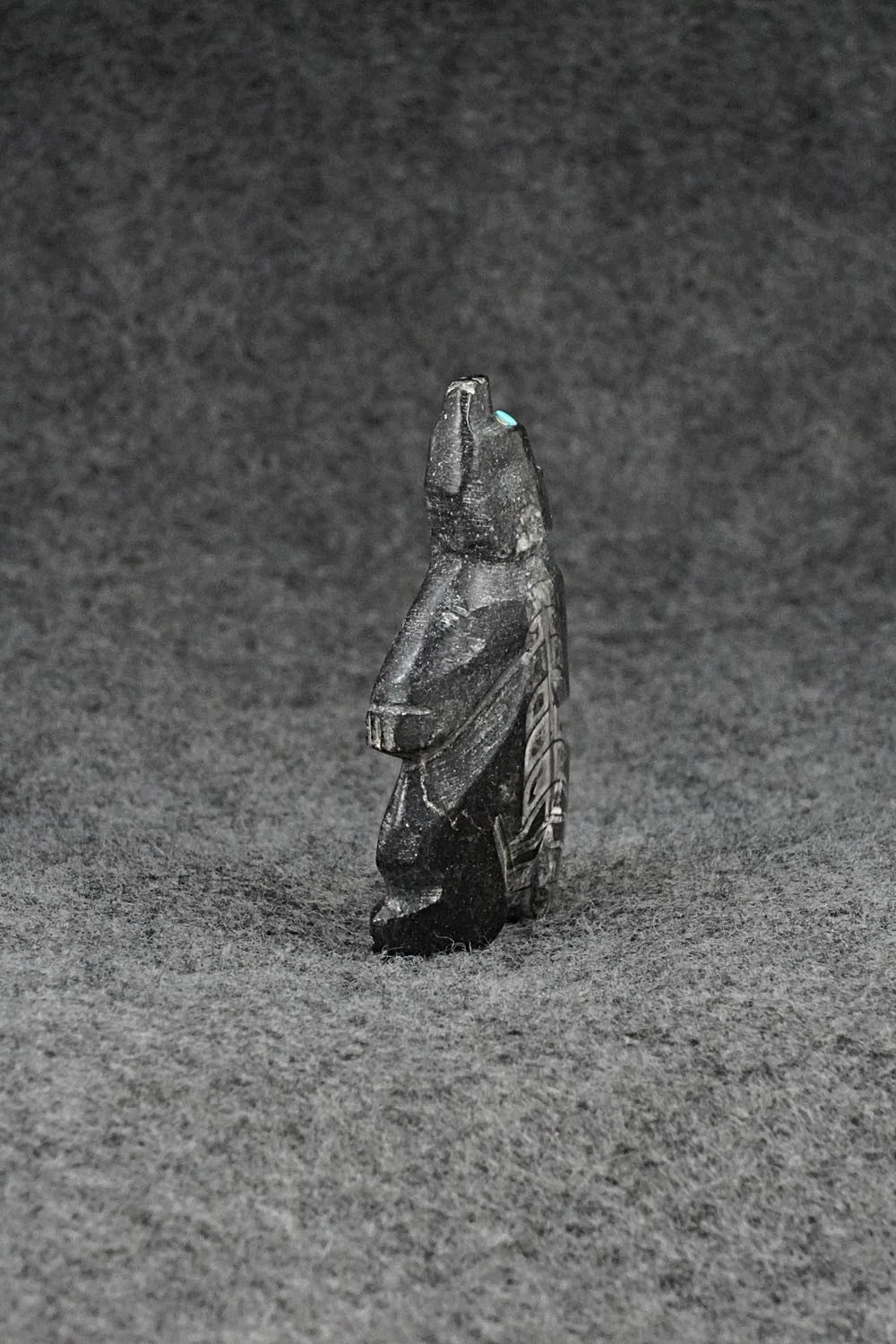 Bear Zuni Fetish Carving - Dannette Laate