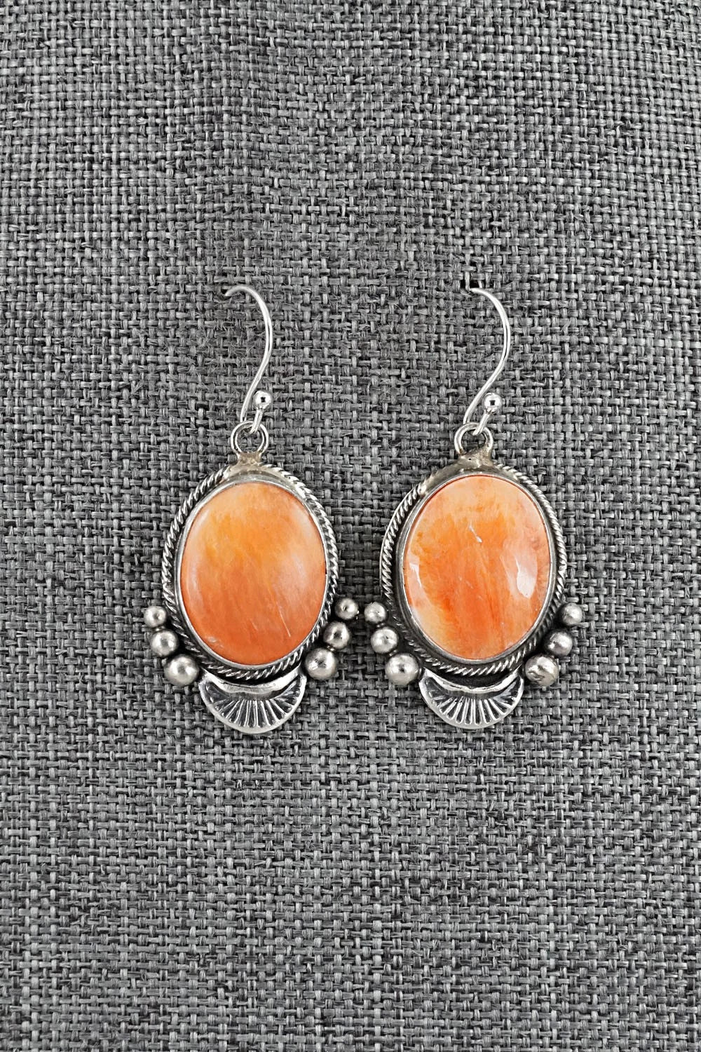 Spiny Oyster & Sterling Silver Squash Blossom Set - Paul Livingston