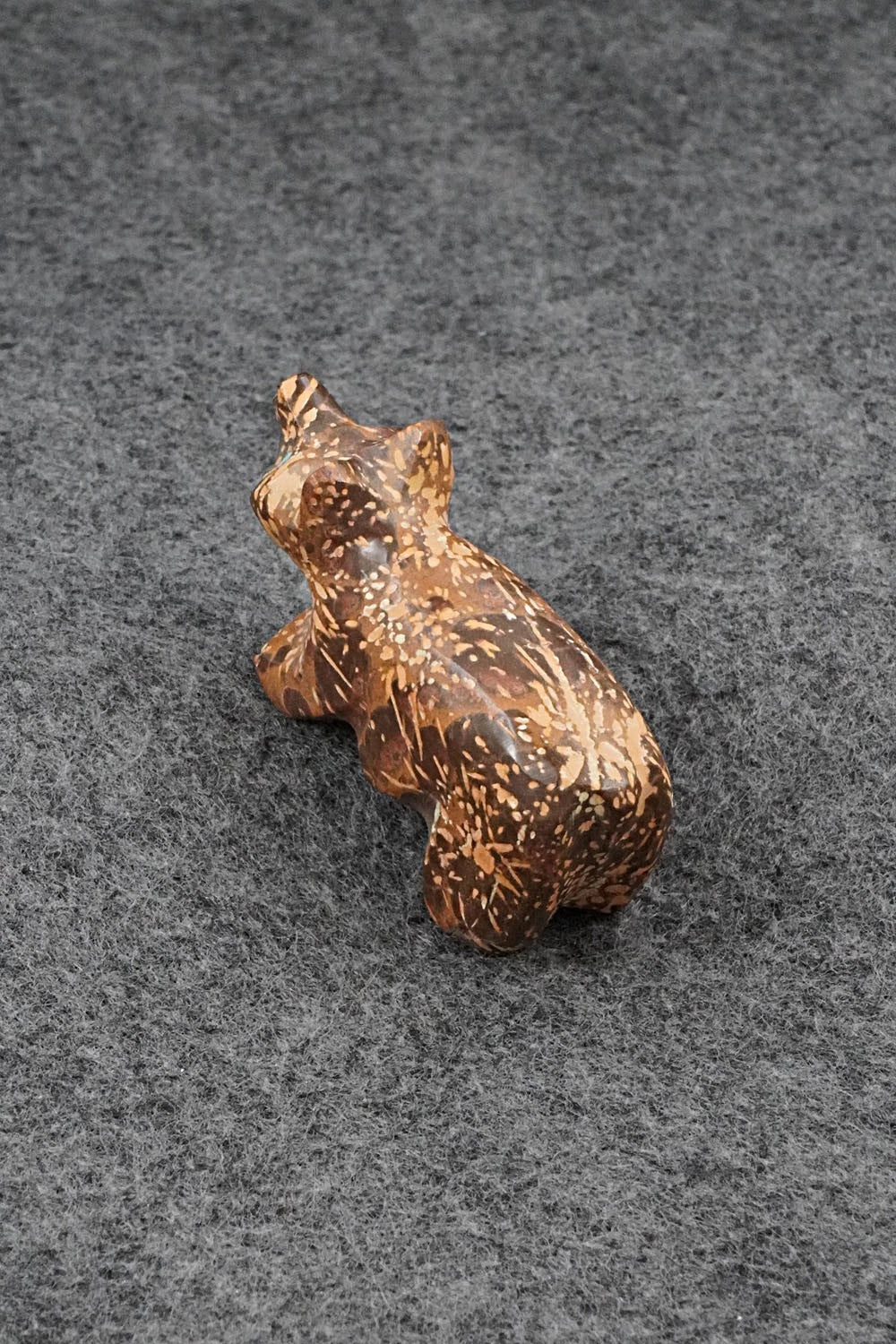 Bear Zuni Fetish Carving - Calvert Bowannie