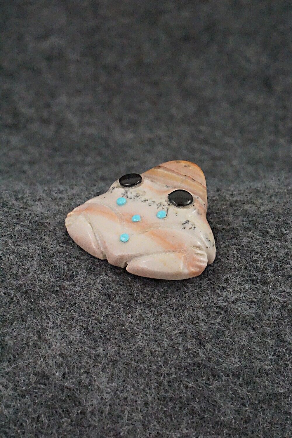 Frog Zuni Fetish Carving - Reynold Lunasee
