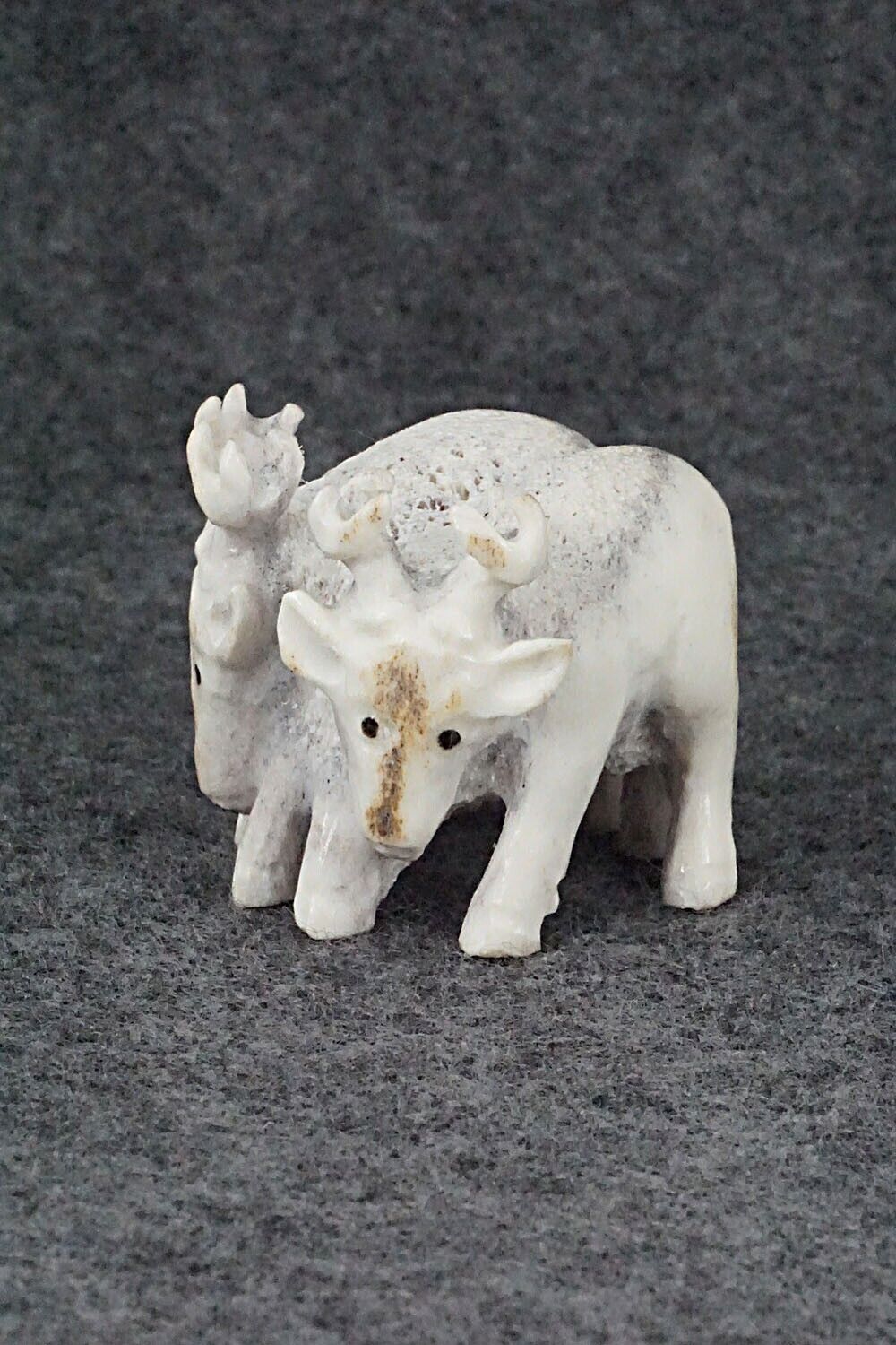 Deer Zuni Fetish Carving - Maxx Laate