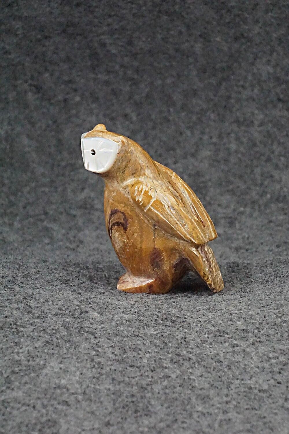 Owl Zuni Fetish Carving - Freddie Leekya