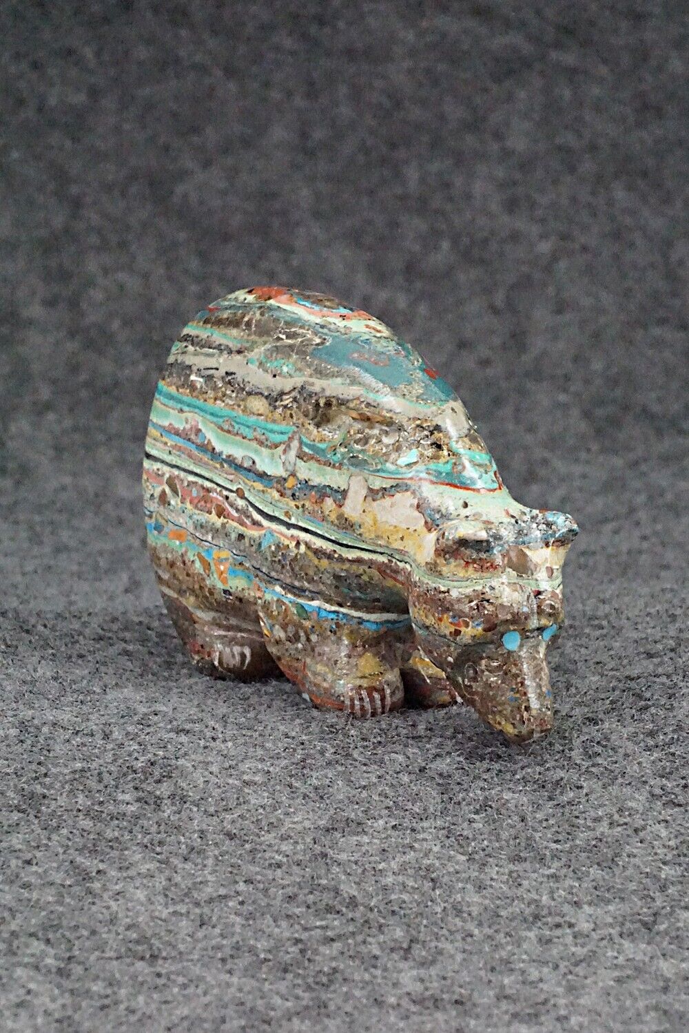Bear Zuni Fetish Carving - Nelson Yatsatte