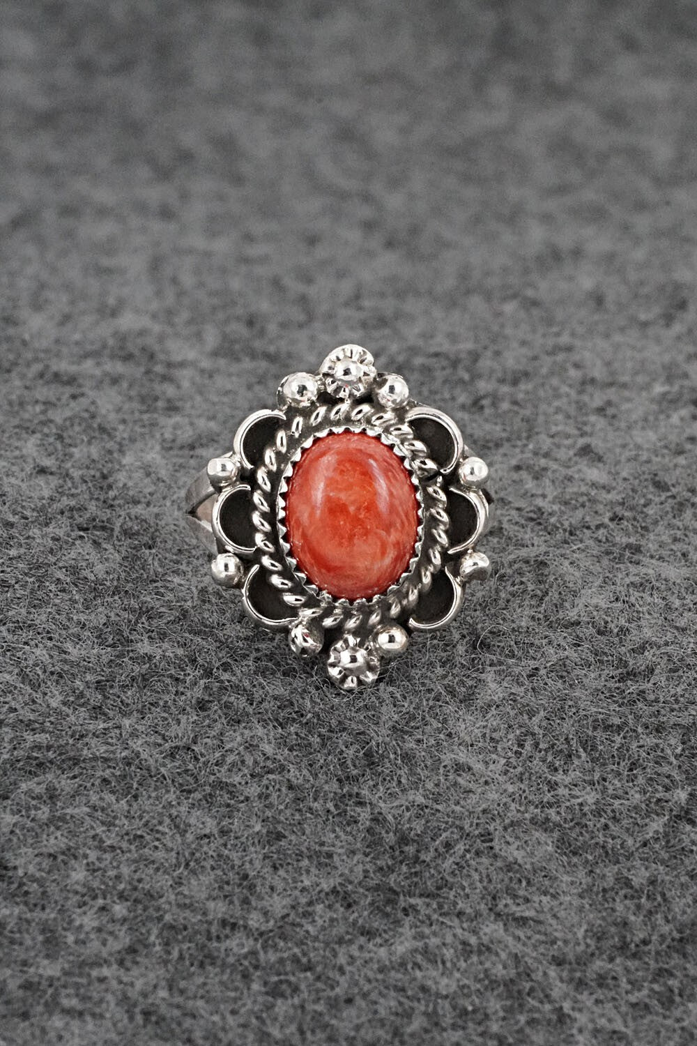 Spiny Oyster & Sterling Silver Ring - Frieda Martinez - Size 7