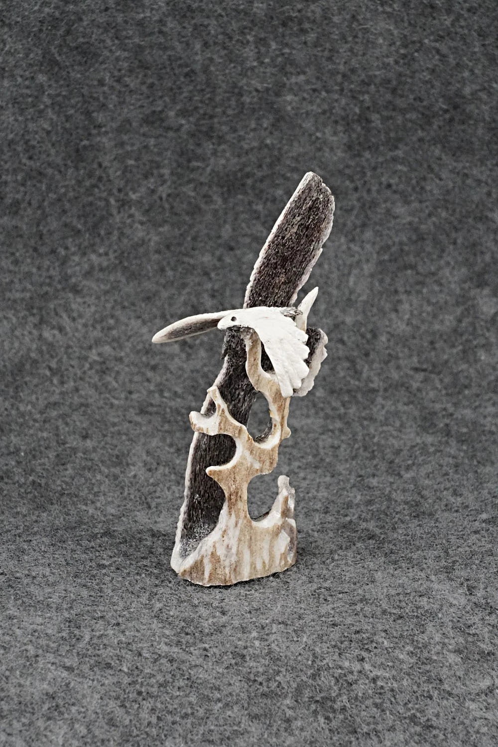 Eagle Zuni Fetish Carving - Ruben Najera