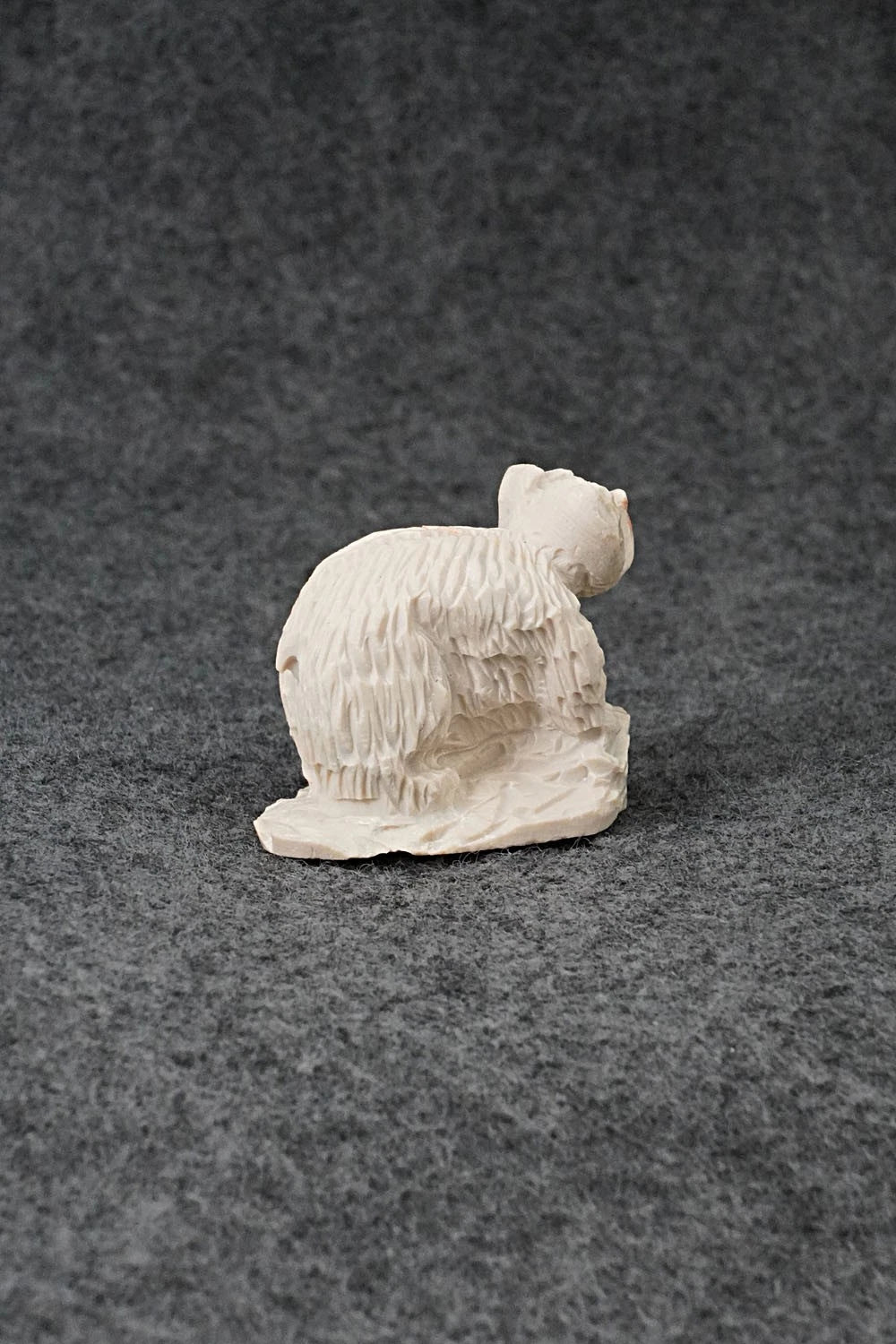 Bear Zuni Fetish Carving - Adrian Cachini