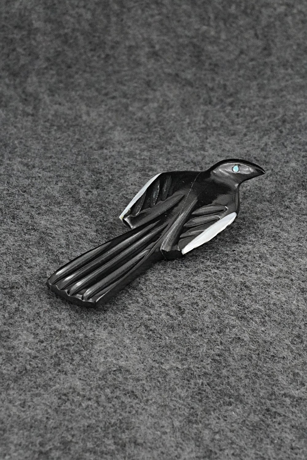 Crow Zuni Fetish Carving - Calvert Bowanie