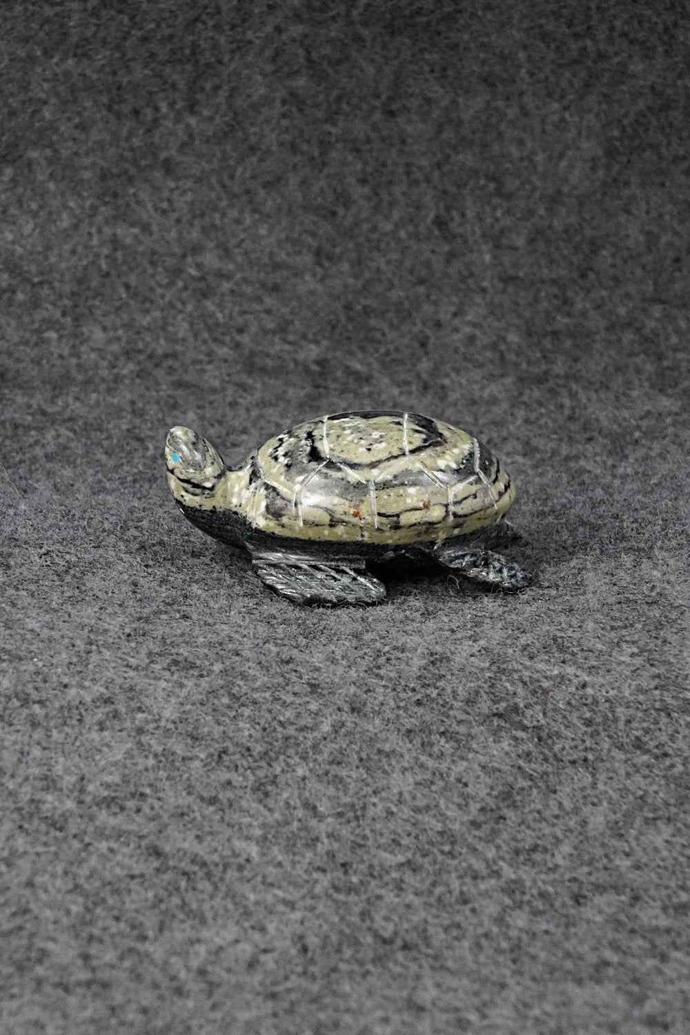 Turtle Zuni Fetish Carving - Rosella Soseeah