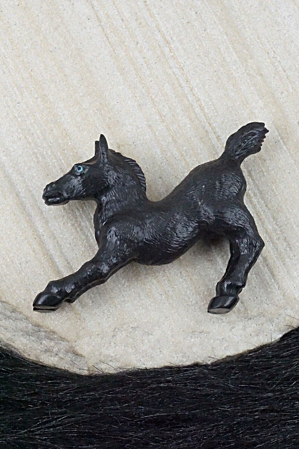 Horse Zuni Fetish Carving - Travis Lasiloo