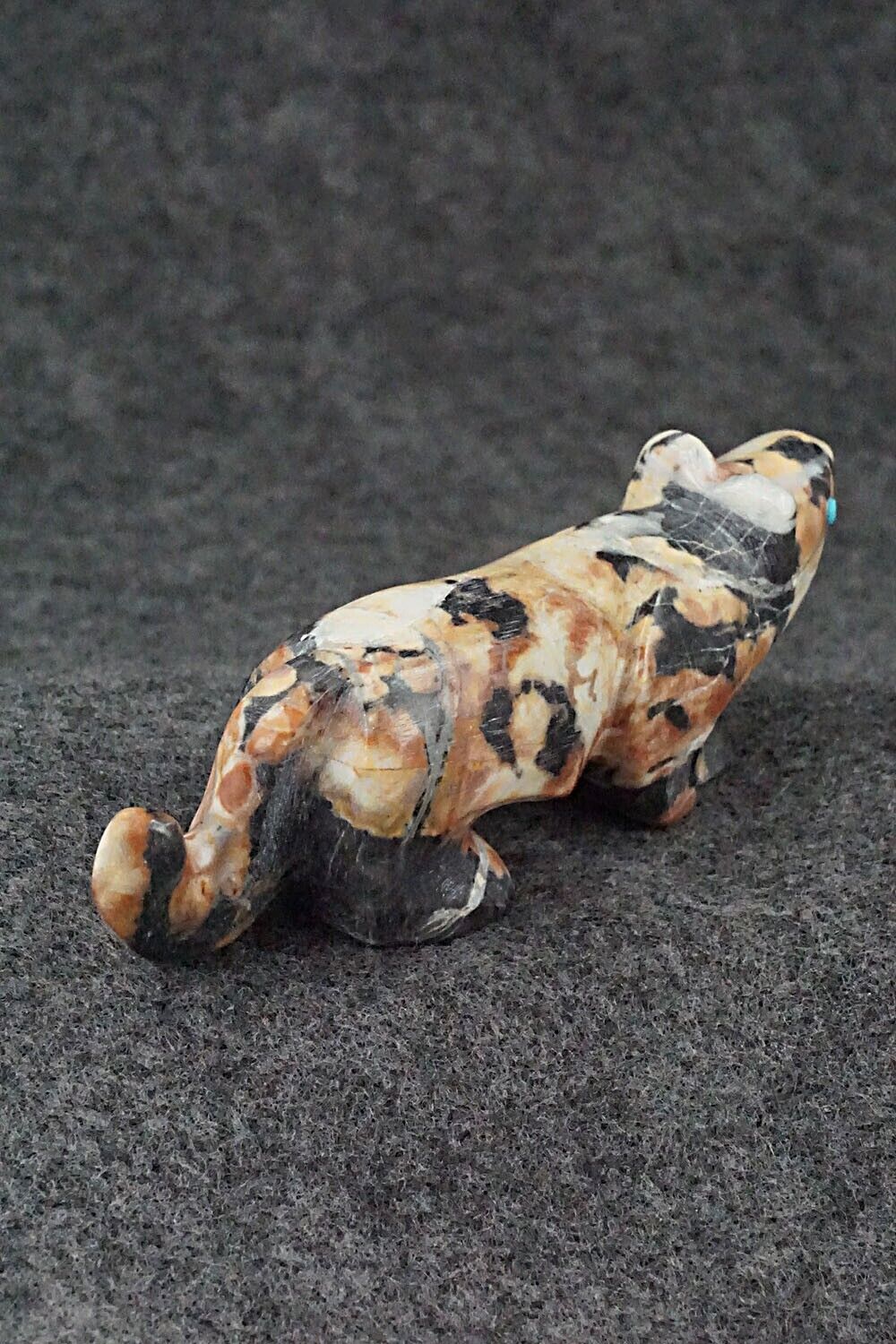 Mountain Lion Zuni Fetish Carving - Ronnie Lunasee