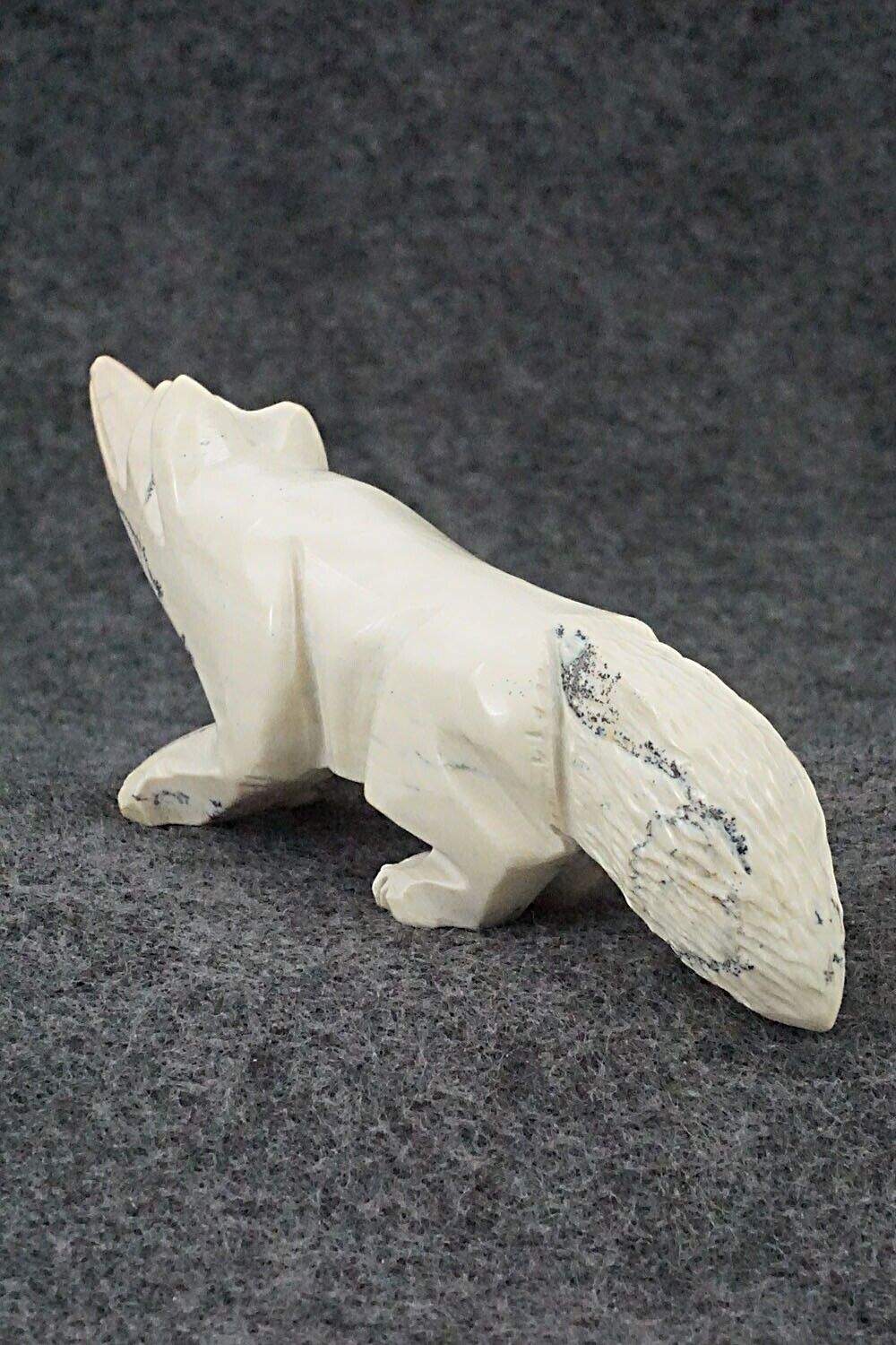 Wolf Zuni Fetish Carving - Tony Mackel