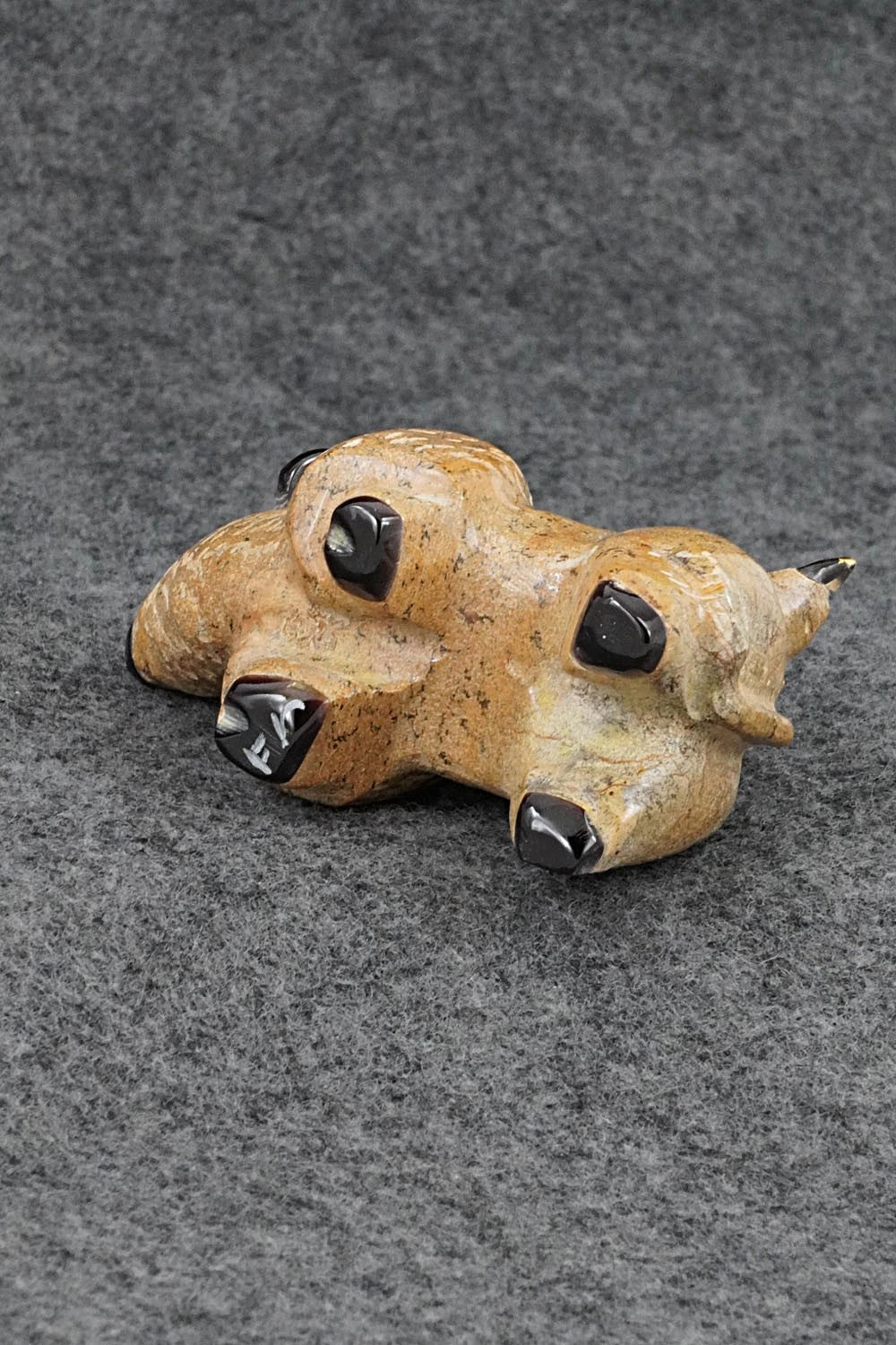 Buffalo Zuni Fetish Carving - Freddie Leekya