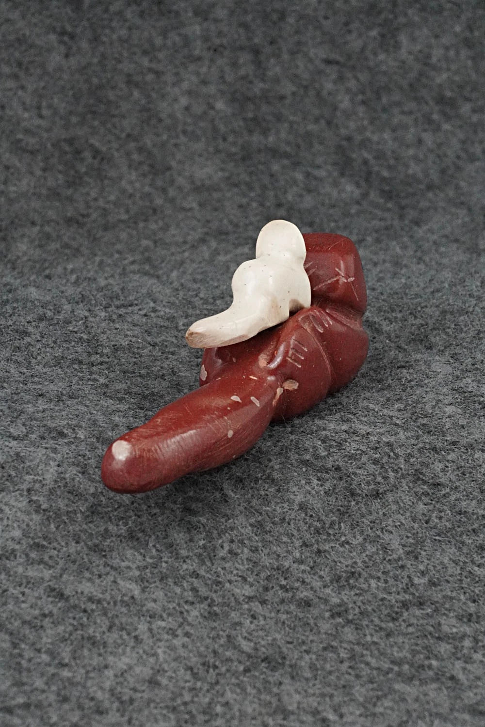 Otter Zuni Fetish Carving - Justin Red Elk