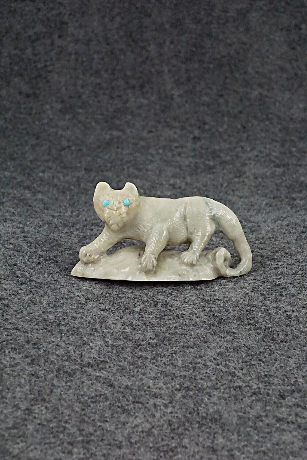 Mountain Lion Zuni Fetish Carving - David Cheama