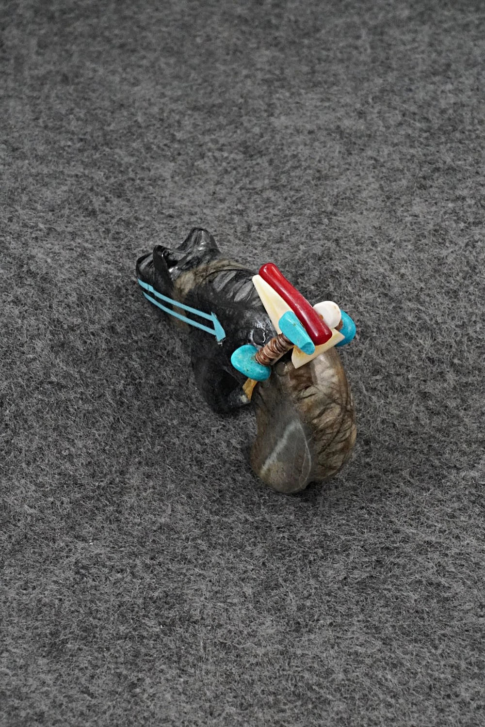 Bear Zuni Fetish Carving - Rodney Laiwakete