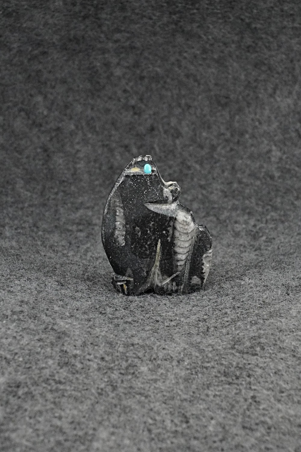 Wolf Zuni Fetish Carving - Danette Laate