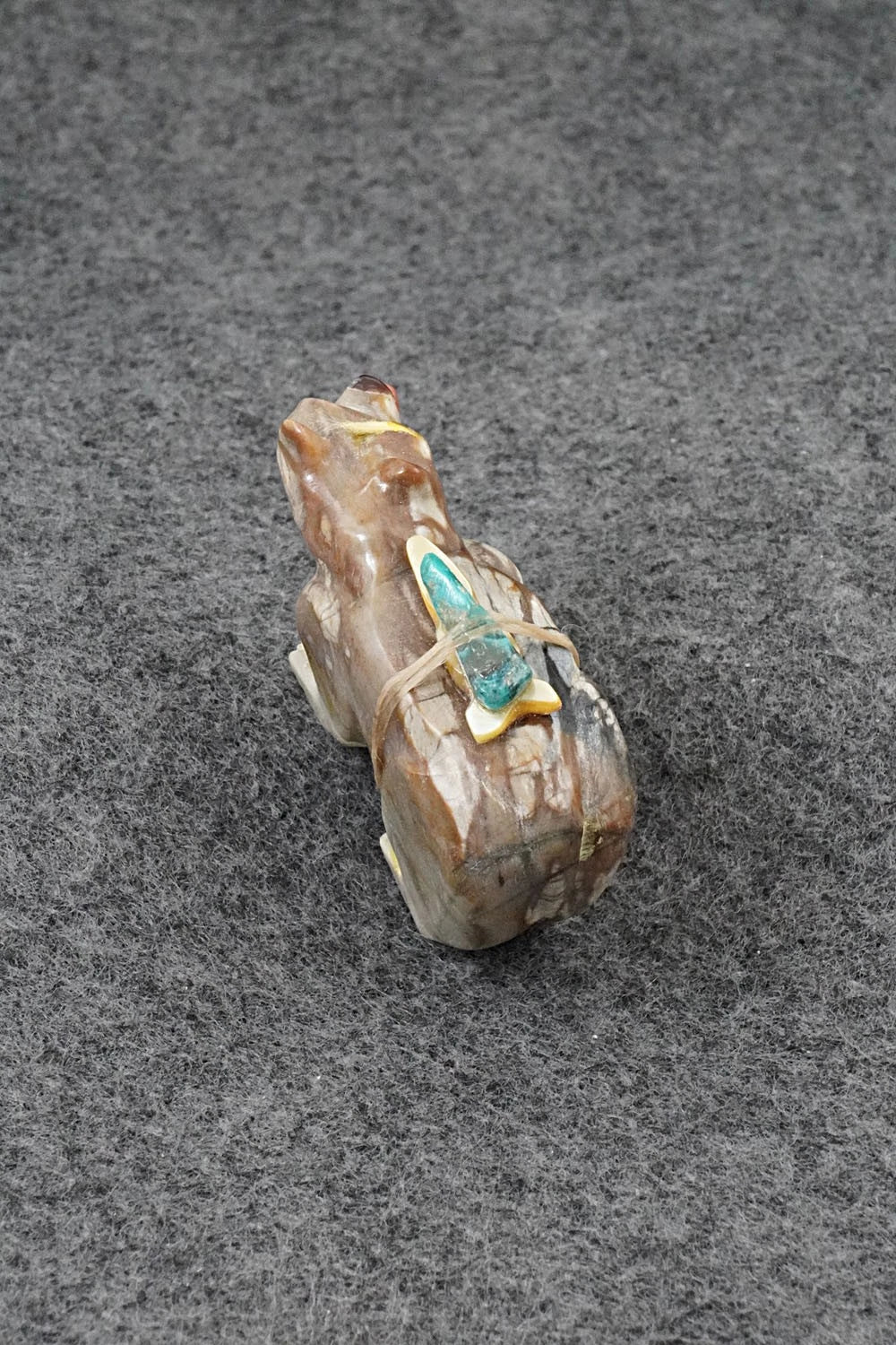 Bear Zuni Fetish Carving - Freddie Leekya