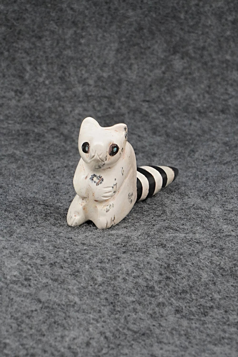 Raccoon Zuni Fetish Carving - Justin Red Elk