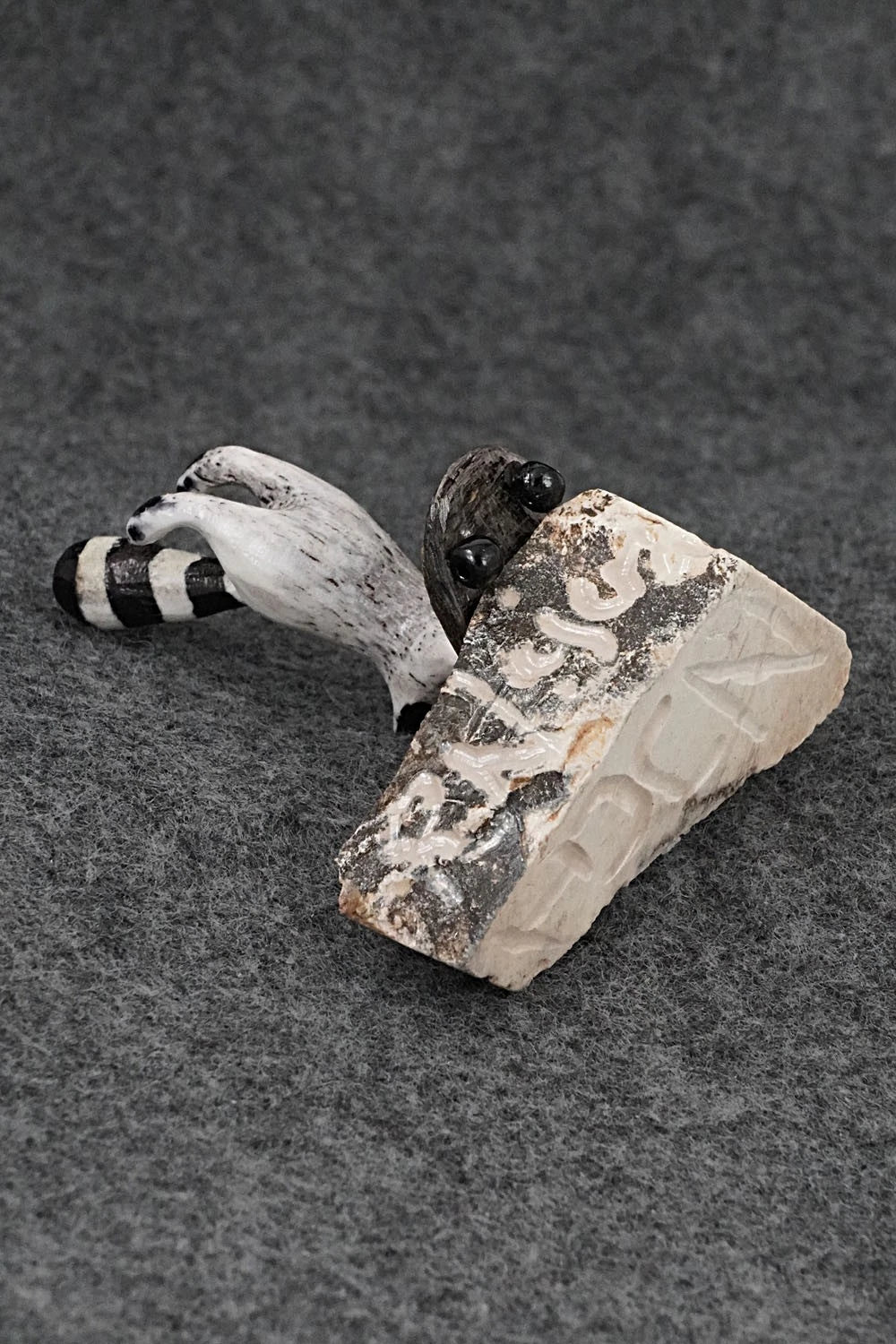 Raccoon Zuni Fetish Carving - Ruben Najara