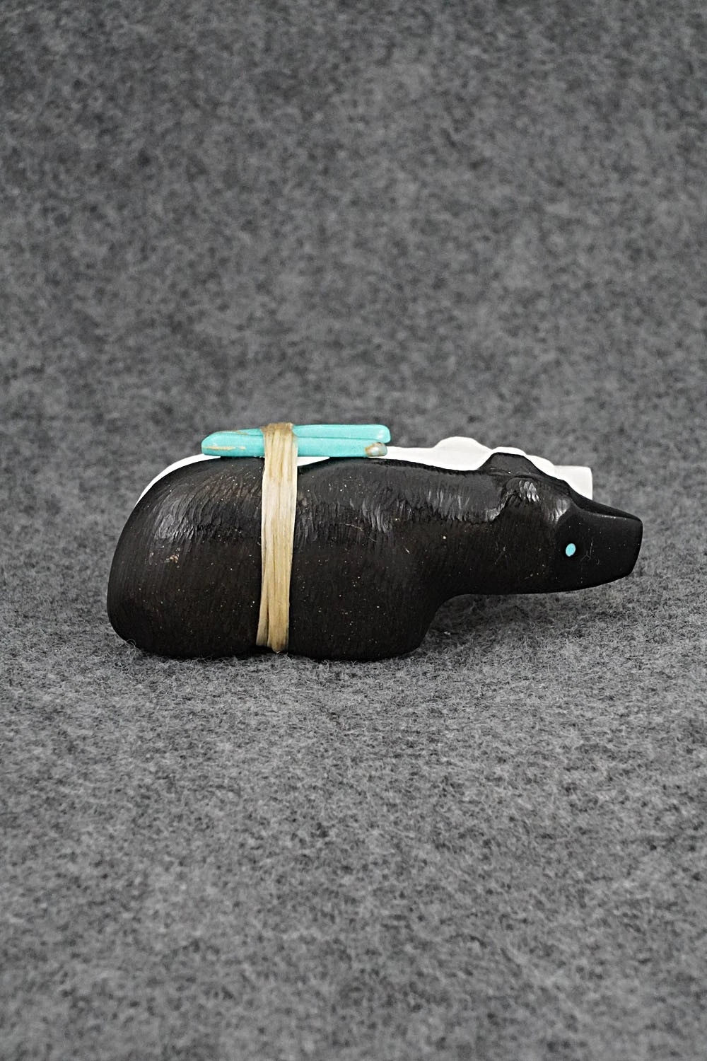 Bear Zuni Fetish Carving - Herb Halate