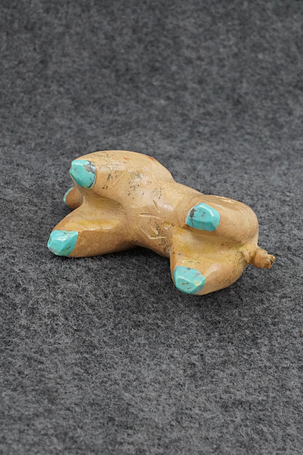 Pig Zuni Fetish Carving - Freddie Leekya