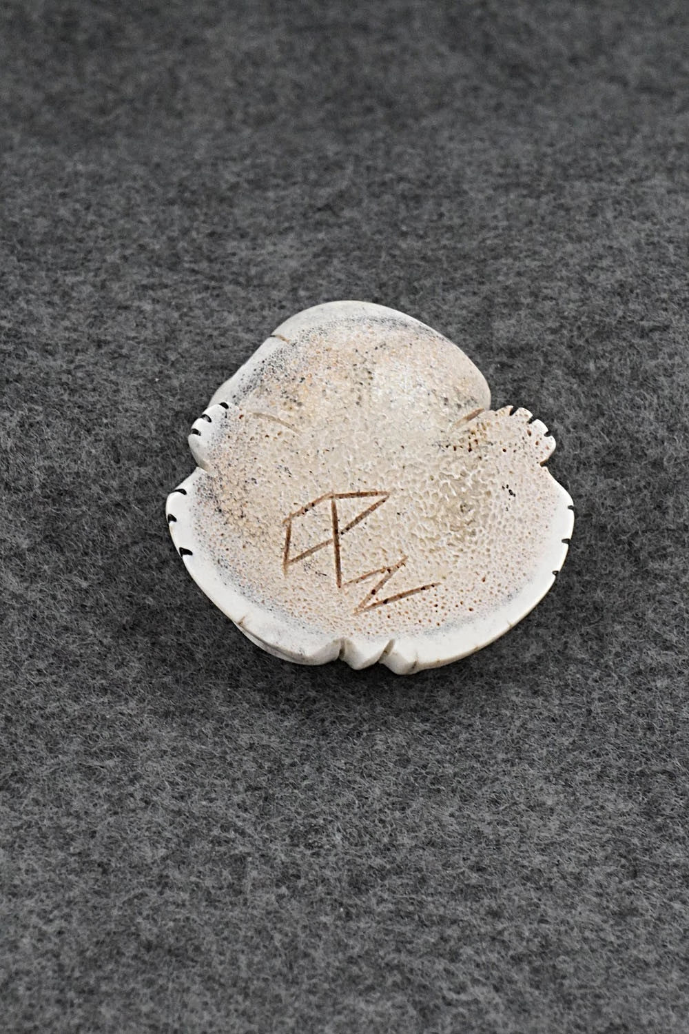 Frog Zuni Fetish Carving - Claudia Peina