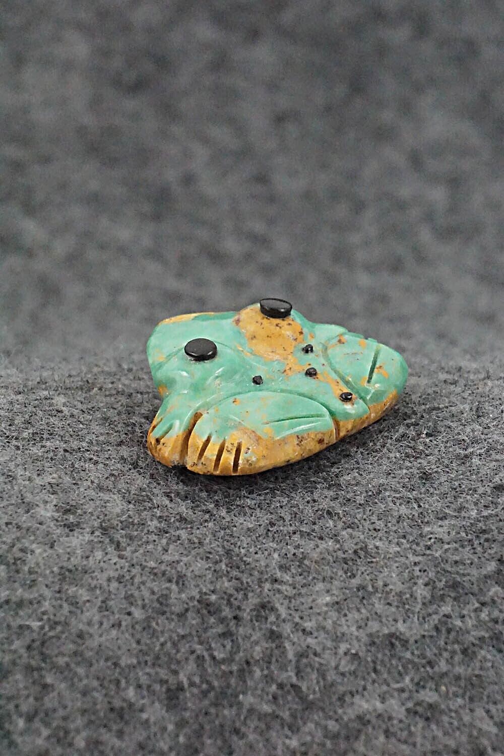 Frog Zuni Fetish Carving - Reynold Lunasee