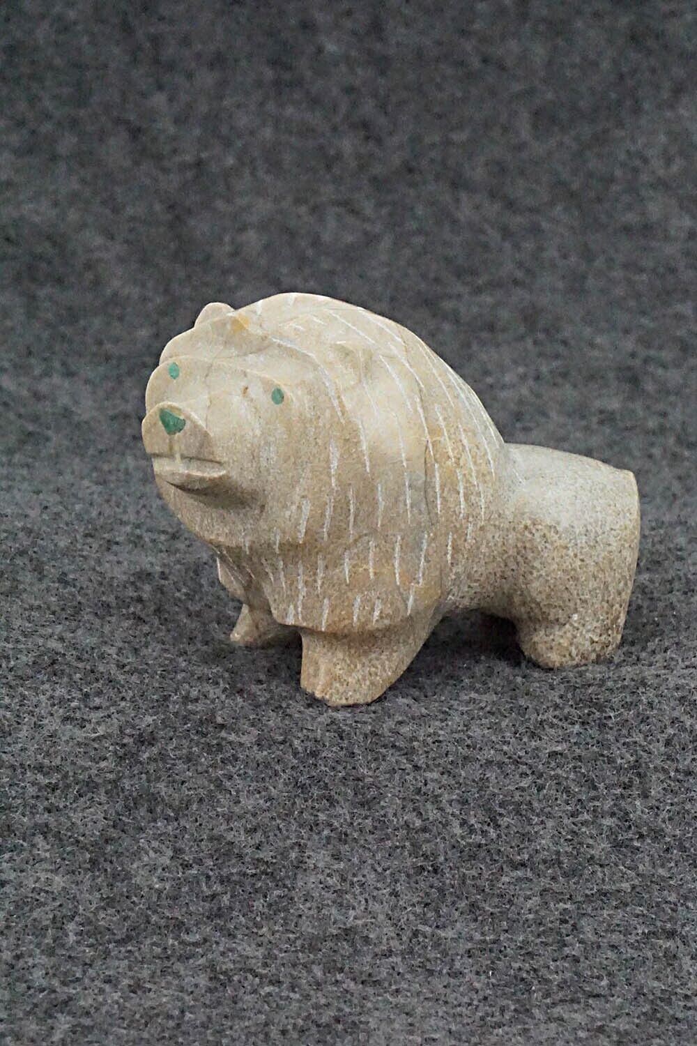 Lion Zuni Fetish Carving - Enrike Leekya