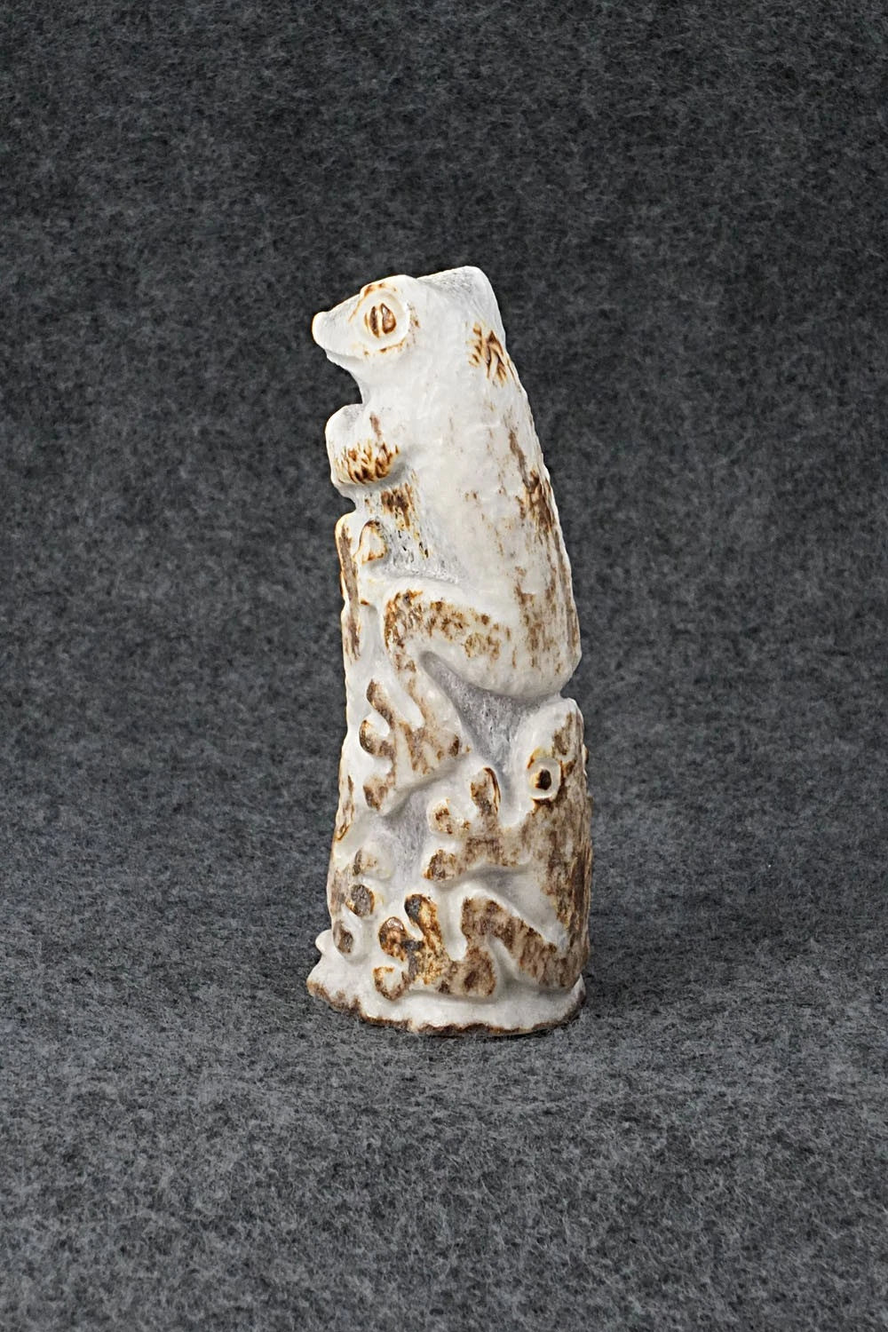 Frog Zuni Fetish Carving - Maxx Laate