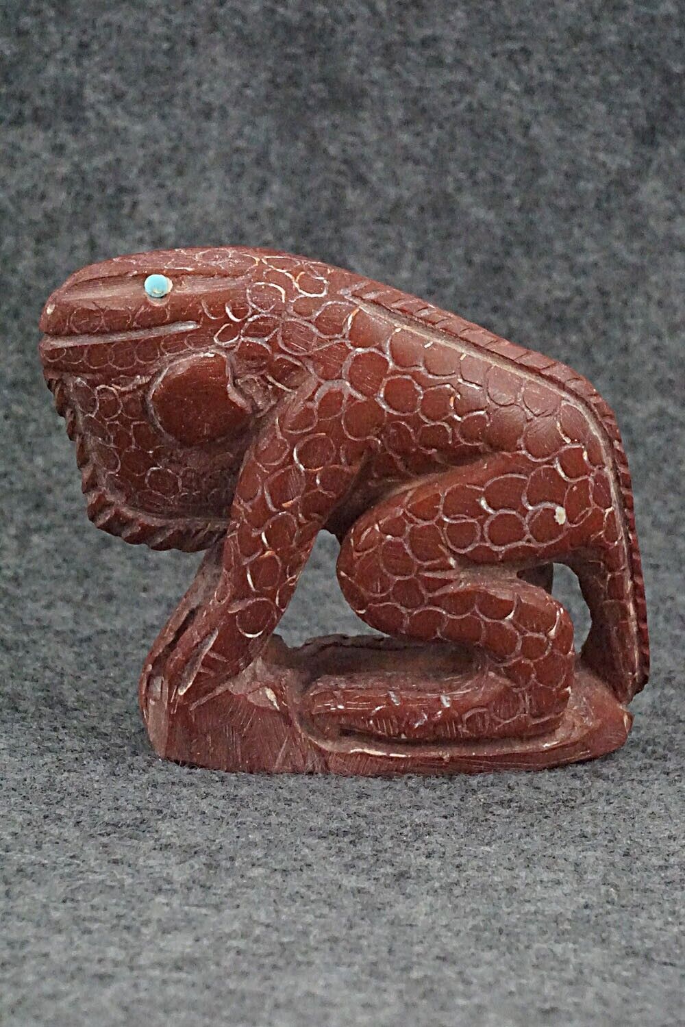 Iguana Zuni Fetish Carving - Carlton Kaamasee