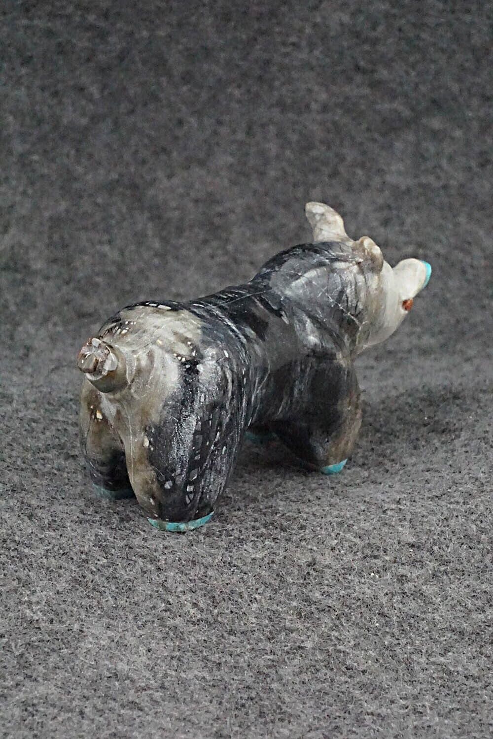 Pig Zuni Fetish Carving - Freddie Leekya