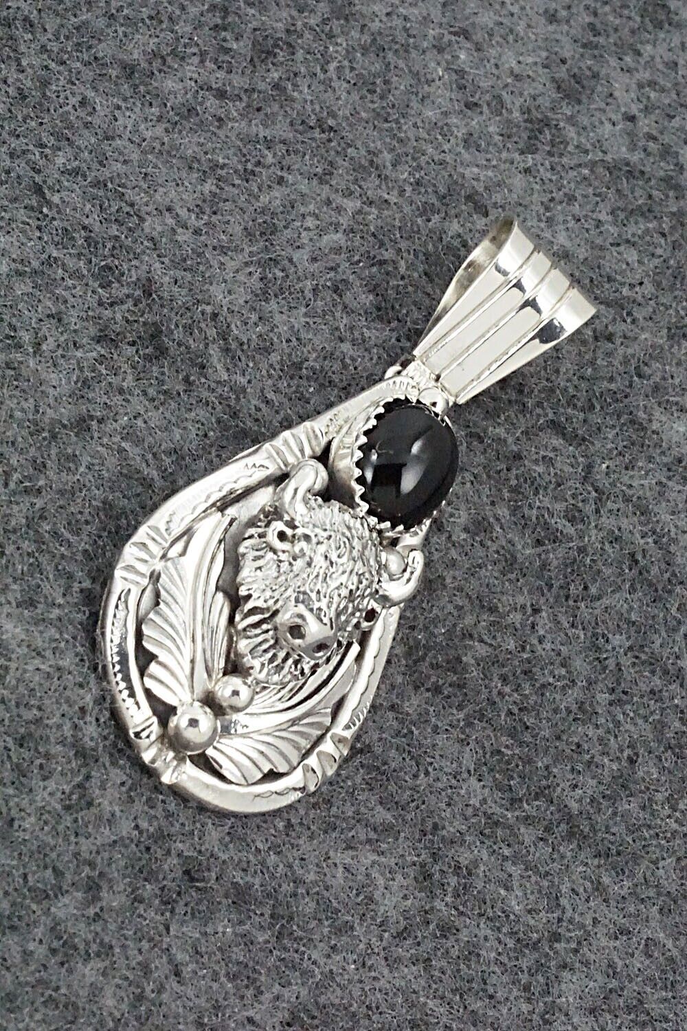 Onyx & Sterling Silver Pendant - Henry Attakai