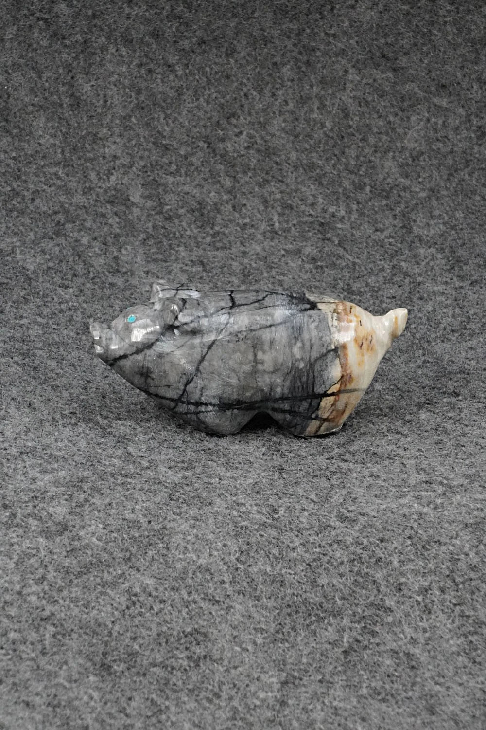Pig Zuni Fetish Carving - Delvin Leekya