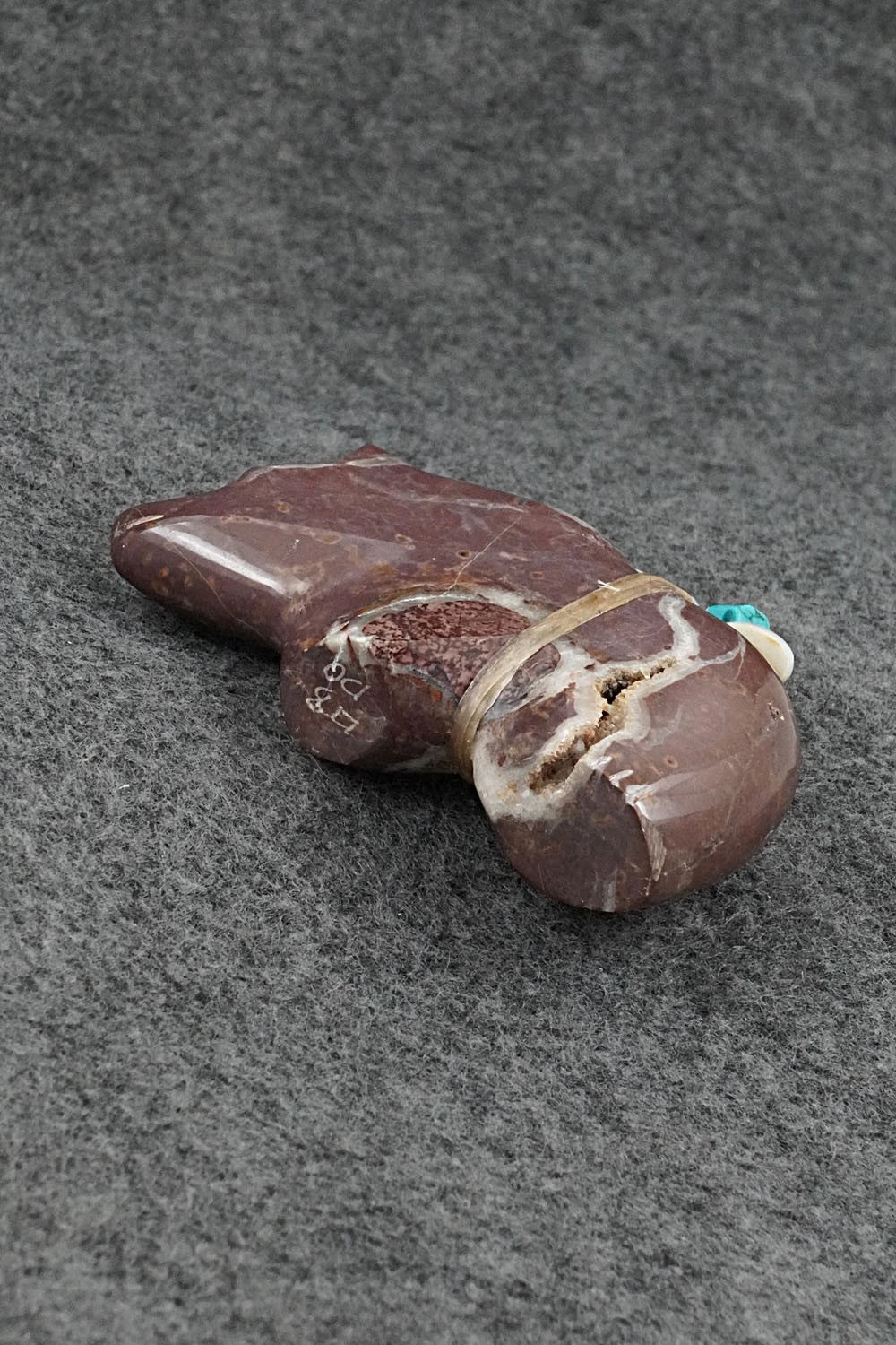 Bear Zuni Fetish Carving - Daphne Quam