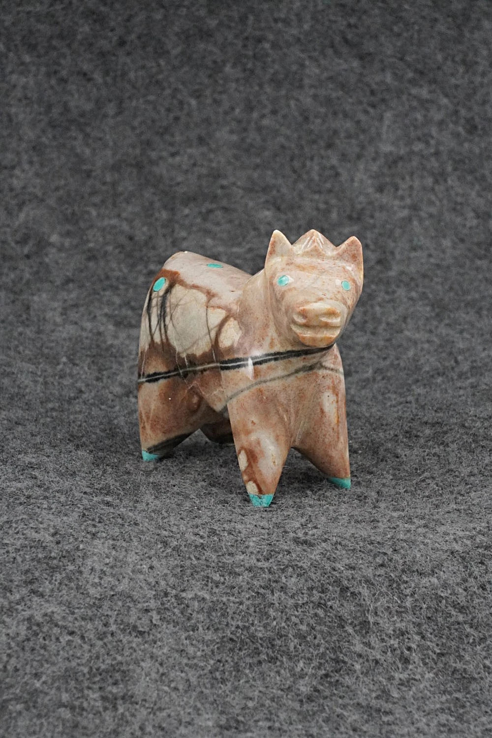 Horse Zuni Fetish Carving - Enrike Leekya