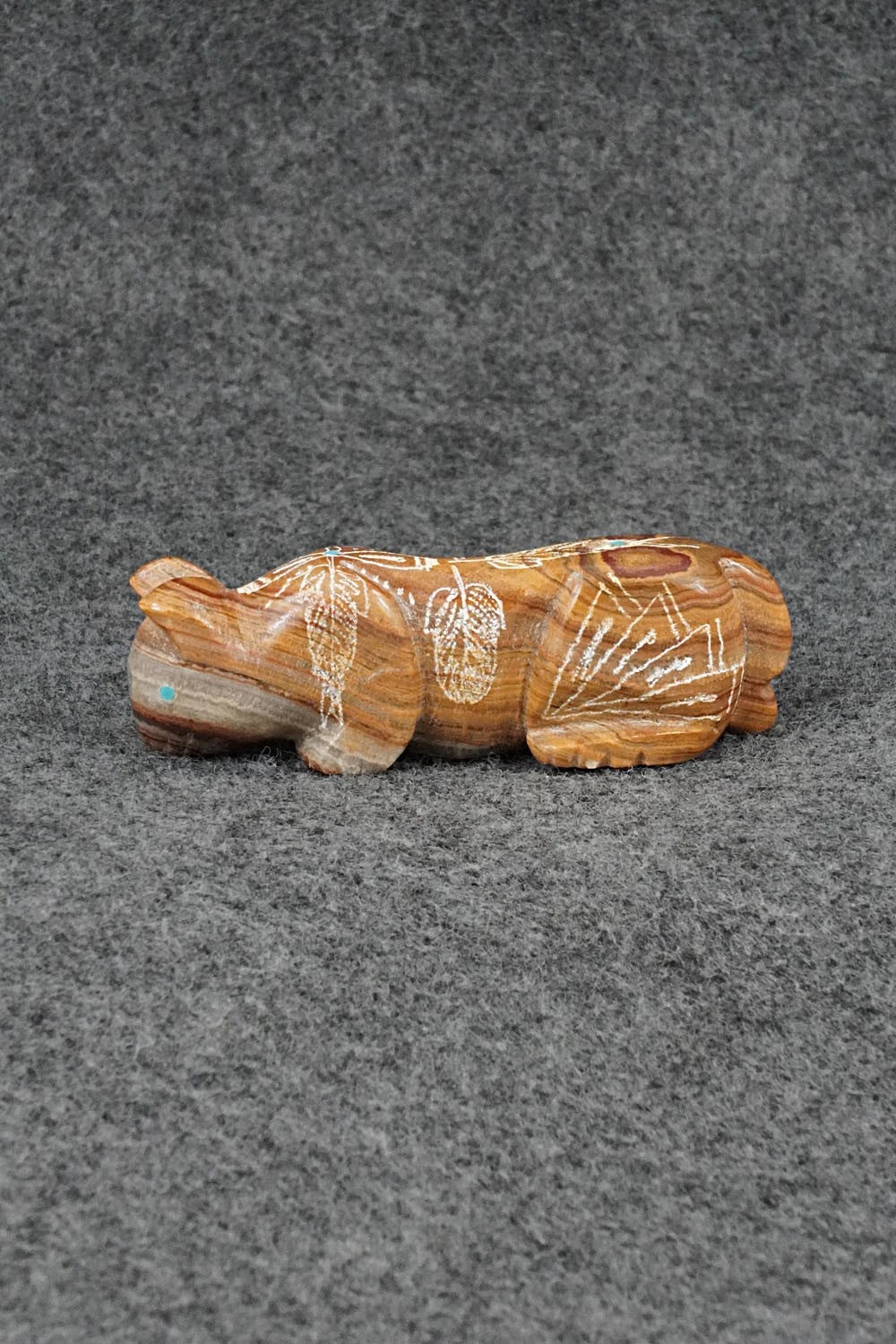 Mountain Lion Zuni Fetish Carving - Adrian Cachini