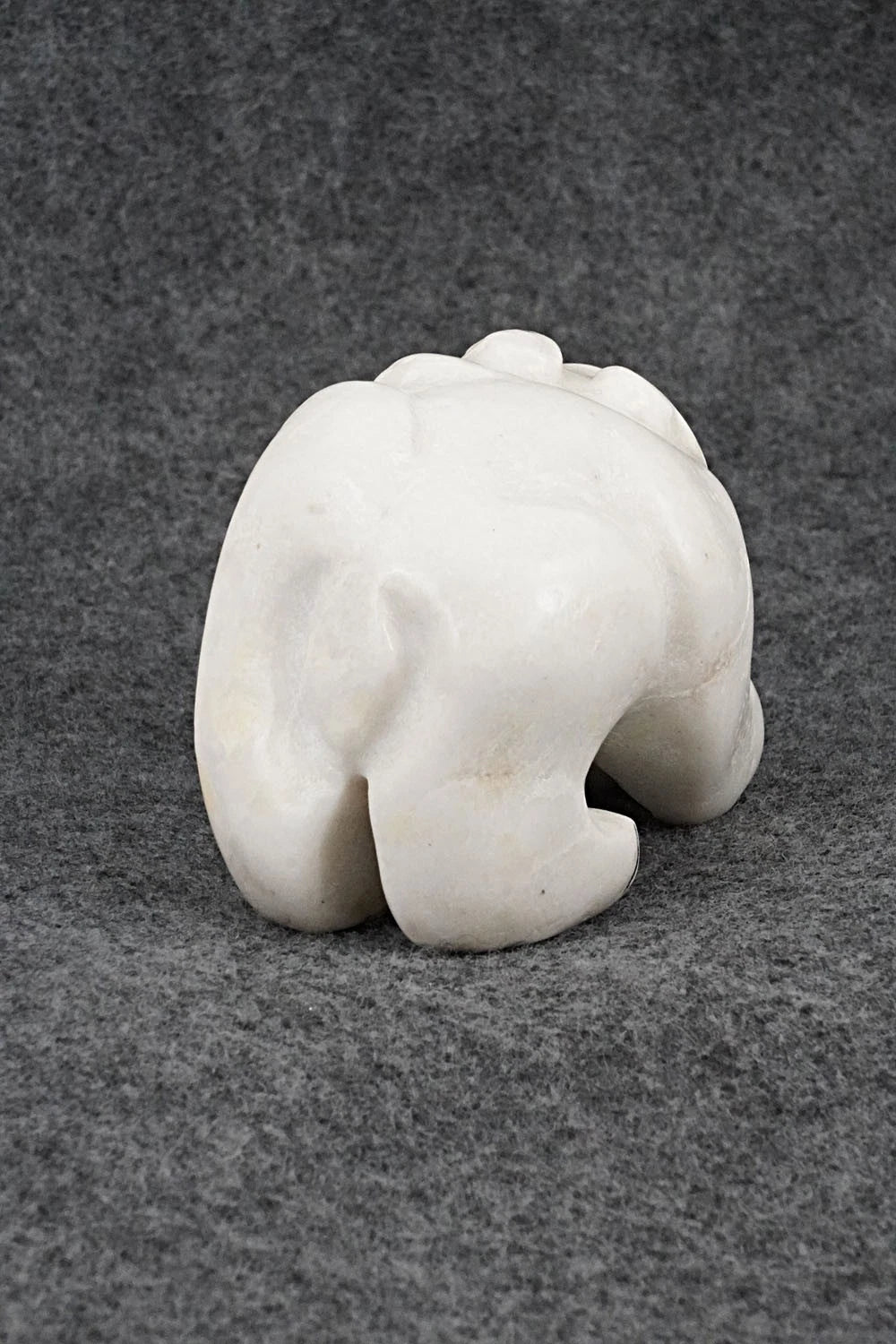 Bear Zuni Fetish Carving - Rick Kallestewa