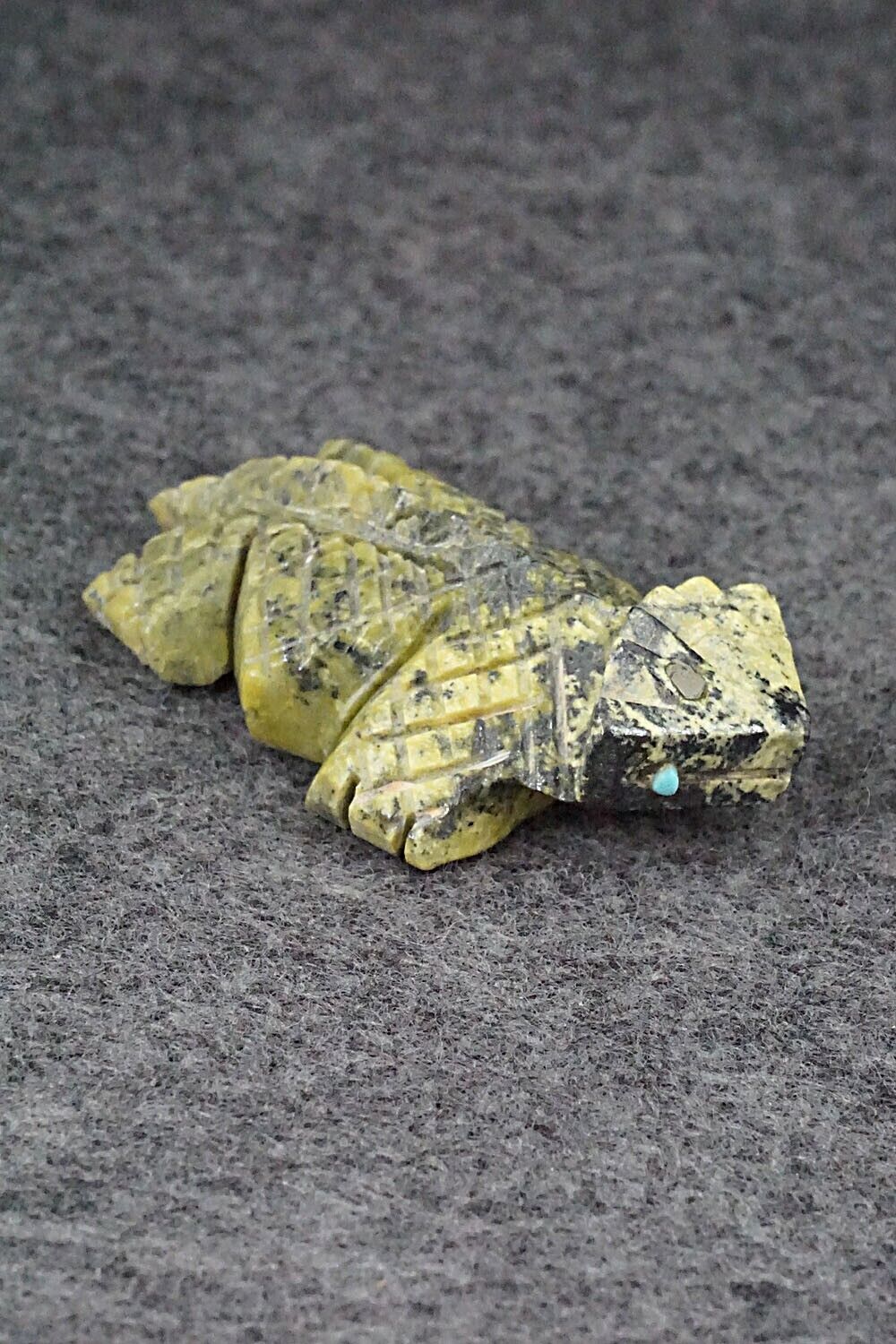 Horned Toad Zuni Fetish Carving - Carl Etsate