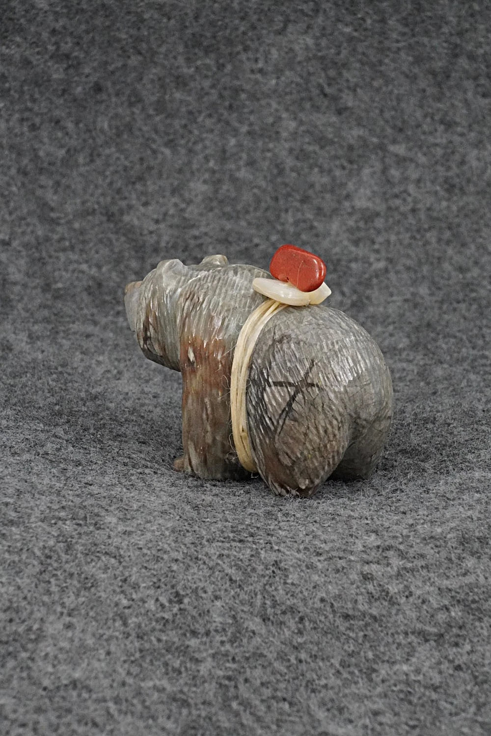 Bear Zuni Fetish Carving - Farlan & Paulette Quam