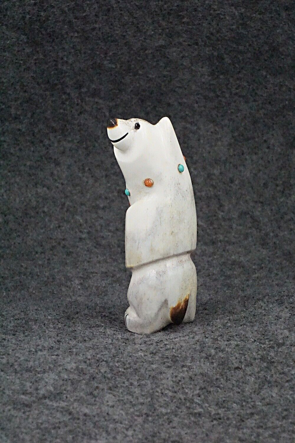 Bear Zuni Fetish Carving - Claudia Peina