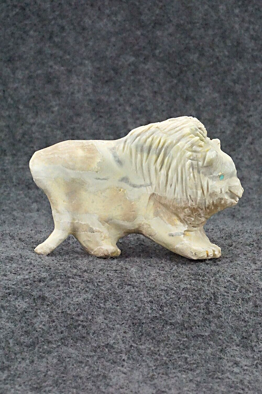 Lion Zuni Fetish Carving - Kevin Quam