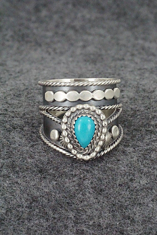 Turquoise & Sterling Silver Ring - Tom Lewis - Size 9