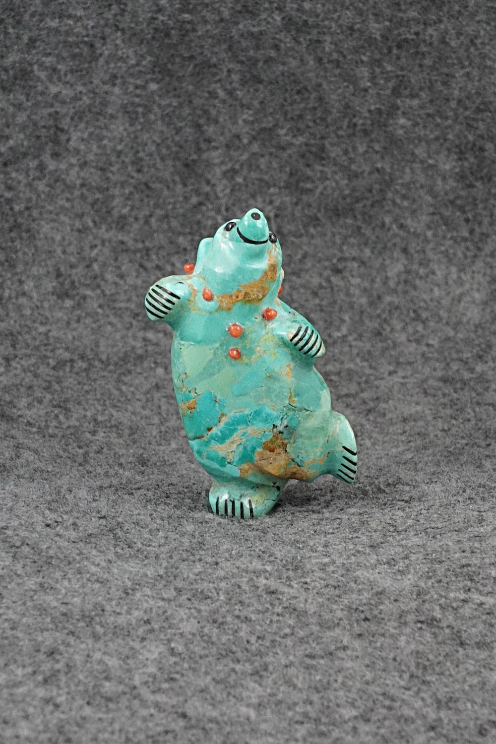 Bear Zuni Fetish Carving - Claudia Peina