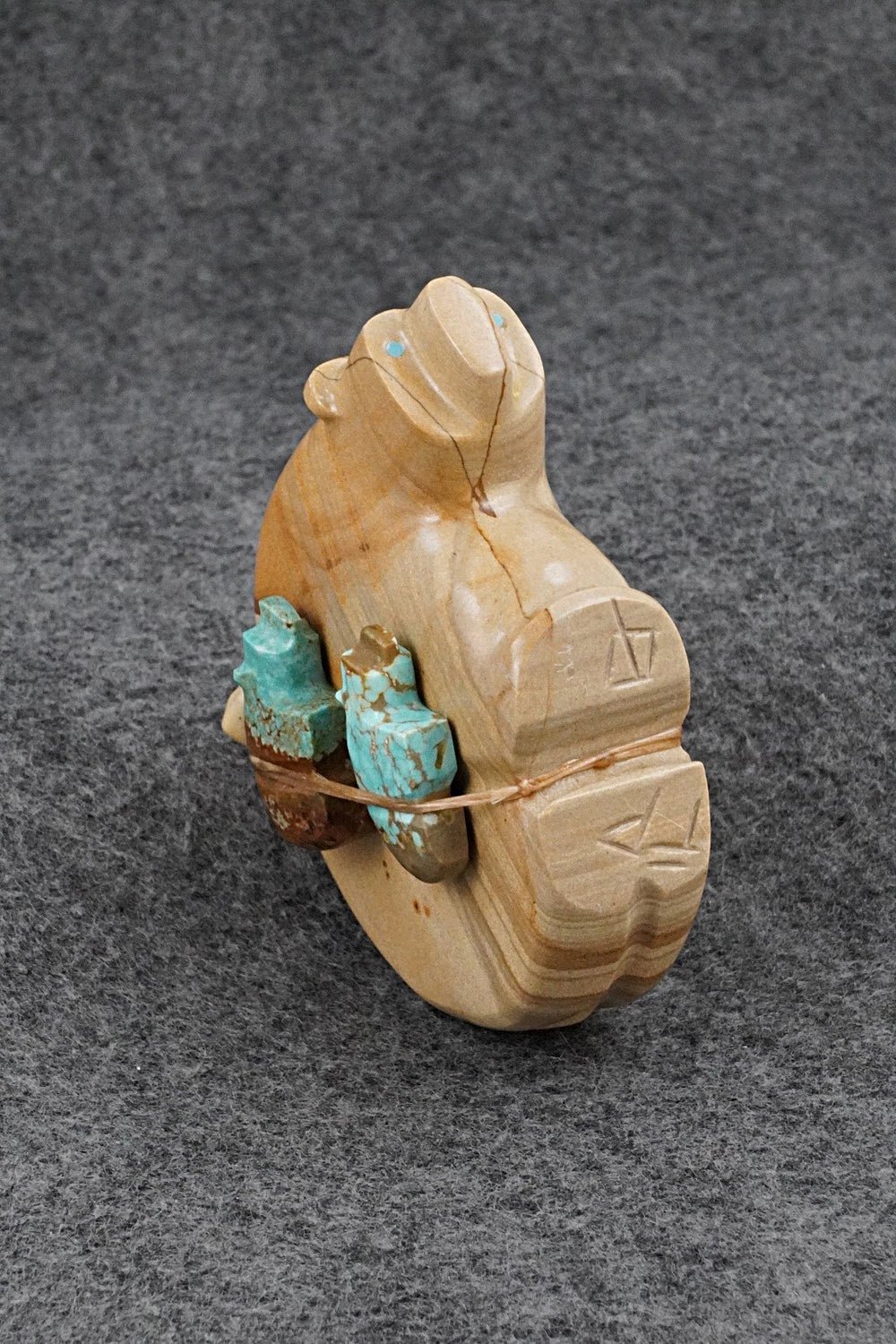 Bear Zuni Fetish Carving - Farlan & Paulette Quam