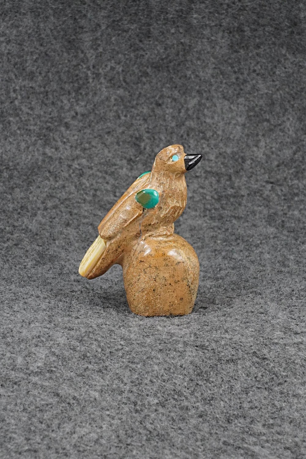 Bird Zuni Fetish Carving - Freddie Leekya