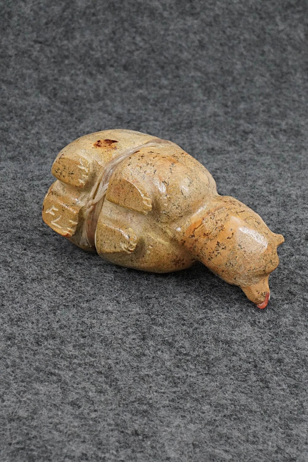 Bear Zuni Fetish Carving - Freddie Leekya